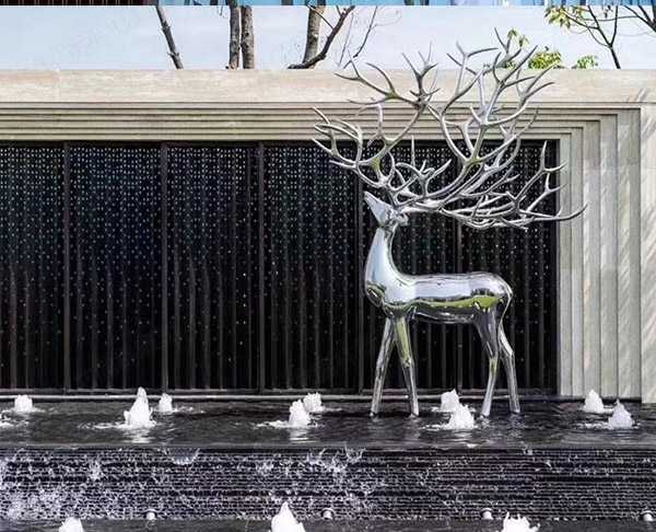 現代新型創(chuàng)意鏡面不銹鋼鹿雕塑擺件